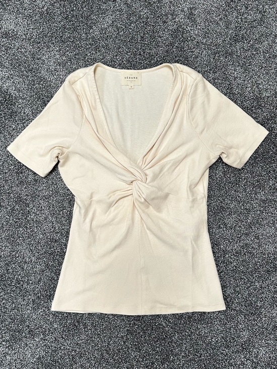 Sezane Tops - Sézane V Neck Cream Blouse